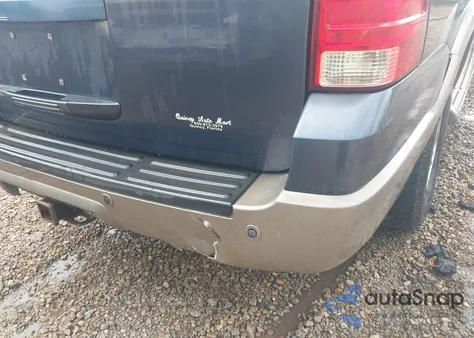 2004 Ford Expedition Eddie Bauer z USA, uszkodzony, nr VIN 1FMRU17W84LB79481